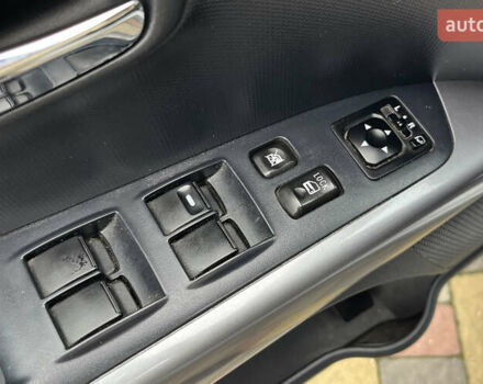 Серый Мицубиси Аутлендер, объемом двигателя 1.97 л и пробегом 310 тыс. км за 7600 $, фото 16 на Automoto.ua