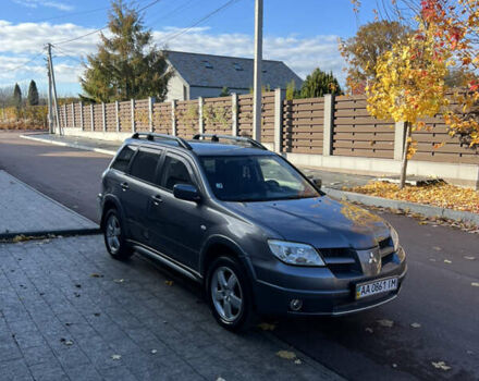 Мицубиси Аутлендер 2007 в Киеве на Automoto.ua Серый Мицубиси Аутлендер, объемом двигателя 2.4 л и пробегом 291 тыс. км за 6500 $, фото 3 на Automoto.ua