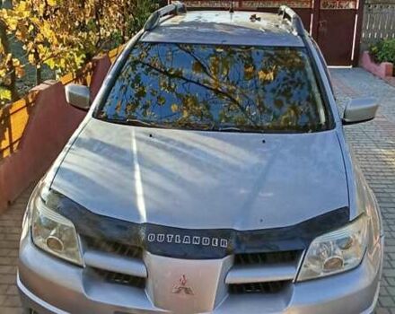 Сірий Міцубісі Аутлендер, об'ємом двигуна 2 л та пробігом 268 тис. км за 7500 $, фото 4 на Automoto.ua