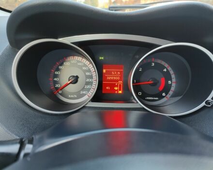 Сірий Міцубісі Аутлендер, об'ємом двигуна 0 л та пробігом 320 тис. км за 4049 $, фото 16 на Automoto.ua