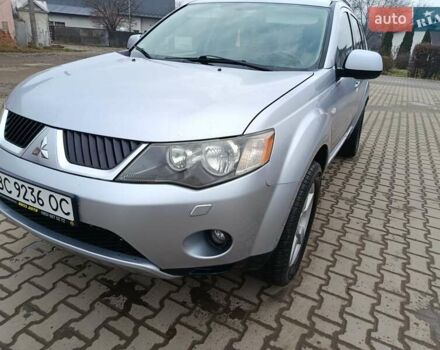 Серый Мицубиси Аутлендер, объемом двигателя 2 л и пробегом 332 тыс. км за 7650 $, фото 9 на Automoto.ua