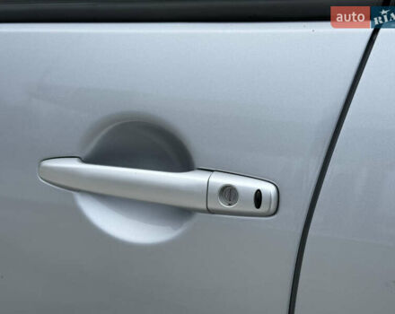 Серый Мицубиси Аутлендер, объемом двигателя 2 л и пробегом 299 тыс. км за 7750 $, фото 14 на Automoto.ua