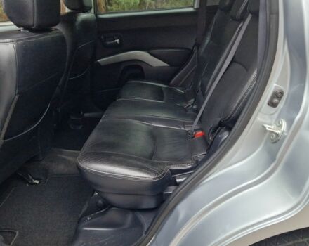 Серый Мицубиси Аутлендер, объемом двигателя 3 л и пробегом 197 тыс. км за 9500 $, фото 10 на Automoto.ua