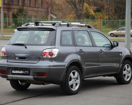 Серый Мицубиси Аутлендер, объемом двигателя 2.4 л и пробегом 240 тыс. км за 7200 $, фото 5 на Automoto.ua