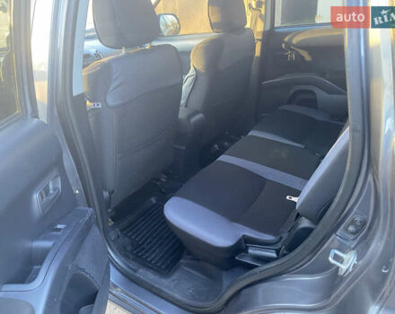 Серый Мицубиси Аутлендер, объемом двигателя 1.97 л и пробегом 257 тыс. км за 9000 $, фото 15 на Automoto.ua