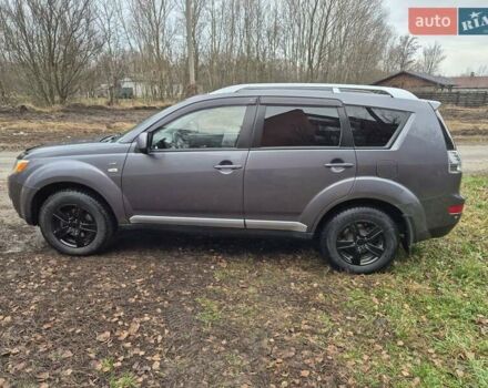 Сірий Міцубісі Аутлендер, об'ємом двигуна 3 л та пробігом 299 тис. км за 9000 $, фото 4 на Automoto.ua