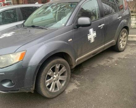 Серый Мицубиси Аутлендер, объемом двигателя 2 л и пробегом 250 тыс. км за 6000 $, фото 3 на Automoto.ua