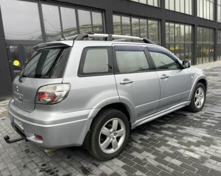 Серый Мицубиси Аутлендер, объемом двигателя 0 л и пробегом 280 тыс. км за 5800 $, фото 12 на Automoto.ua