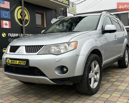 Серый Мицубиси Аутлендер, объемом двигателя 1.97 л и пробегом 310 тыс. км за 7600 $, фото 2 на Automoto.ua