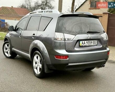 Сірий Міцубісі Аутлендер, об'ємом двигуна 3 л та пробігом 227 тис. км за 8900 $, фото 6 на Automoto.ua
