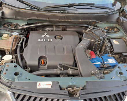 Серый Мицубиси Аутлендер, объемом двигателя 2 л и пробегом 230 тыс. км за 9500 $, фото 11 на Automoto.ua