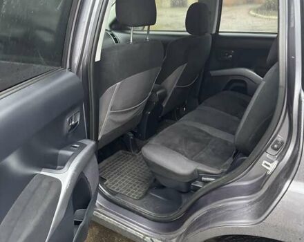 Серый Мицубиси Аутлендер, объемом двигателя 2 л и пробегом 260 тыс. км за 8400 $, фото 15 на Automoto.ua