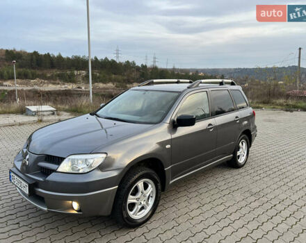 Сірий Міцубісі Аутлендер, об'ємом двигуна 2 л та пробігом 192 тис. км за 6400 $, фото 32 на Automoto.ua