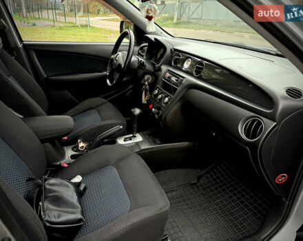 Серый Мицубиси Аутлендер, объемом двигателя 2.38 л и пробегом 238 тыс. км за 7450 $, фото 25 на Automoto.ua