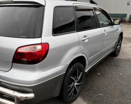 Сірий Міцубісі Аутлендер, об'ємом двигуна 2 л та пробігом 332 тис. км за 6200 $, фото 17 на Automoto.ua