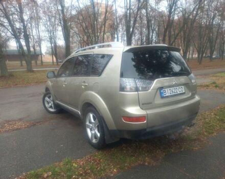 Сірий Міцубісі Аутлендер, об'ємом двигуна 2 л та пробігом 245 тис. км за 8600 $, фото 2 на Automoto.ua