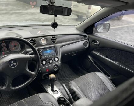 Серый Мицубиси Аутлендер, объемом двигателя 0 л и пробегом 280 тыс. км за 5800 $, фото 15 на Automoto.ua