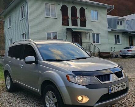 Міцубісі Аутлендер 2007 у Косове на Automoto.ua Сірий Міцубісі Аутлендер, об'ємом двигуна 2 л та пробігом 320 тис. км за 7500 $, фото 1 на Automoto.ua