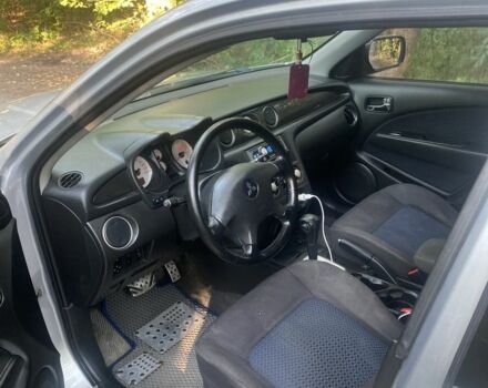 Сірий Міцубісі Аутлендер, об'ємом двигуна 2.4 л та пробігом 307 тис. км за 6700 $, фото 7 на Automoto.ua