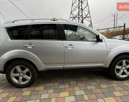 Серый Мицубиси Аутлендер, объемом двигателя 1.97 л и пробегом 310 тыс. км за 7600 $, фото 7 на Automoto.ua