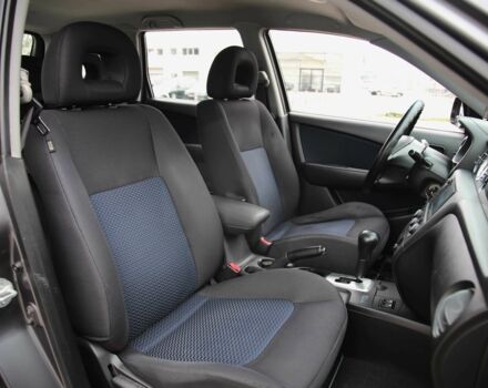 Серый Мицубиси Аутлендер, объемом двигателя 2.4 л и пробегом 240 тыс. км за 7200 $, фото 9 на Automoto.ua