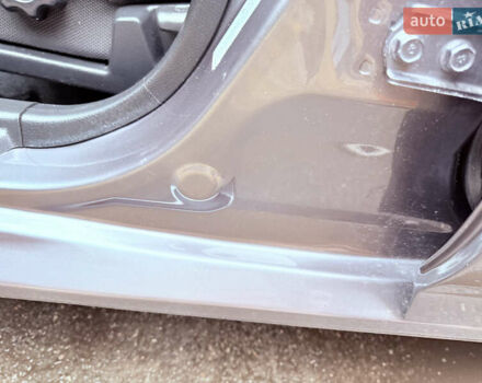 Серый Мицубиси Аутлендер, объемом двигателя 2.4 л и пробегом 240 тыс. км за 6900 $, фото 43 на Automoto.ua