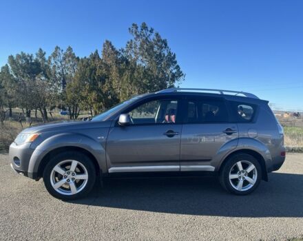 Серый Мицубиси Аутлендер, объемом двигателя 2.4 л и пробегом 213 тыс. км за 7800 $, фото 4 на Automoto.ua