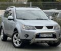 Серый Мицубиси Аутлендер, объемом двигателя 3 л и пробегом 175 тыс. км за 8500 $, фото 3 на Automoto.ua