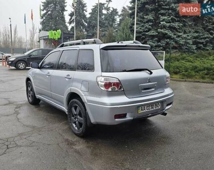 Сірий Міцубісі Аутлендер, об'ємом двигуна 2.38 л та пробігом 230 тис. км за 5700 $, фото 3 на Automoto.ua