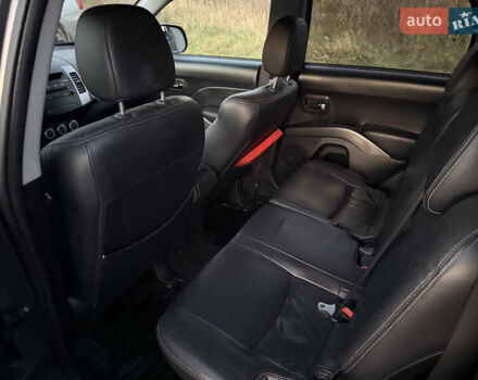 Сірий Міцубісі Аутлендер, об'ємом двигуна 2 л та пробігом 235 тис. км за 8950 $, фото 75 на Automoto.ua