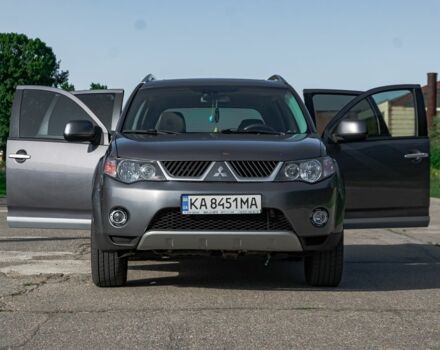 Міцубісі Аутлендер 2008 у Белой Церкве на Automoto.ua Сірий Міцубісі Аутлендер, об'ємом двигуна 2.4 л та пробігом 280 тис. км за 8000 $, фото 4 на Automoto.ua
