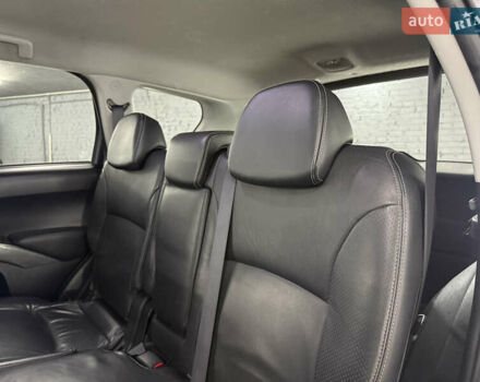 Сірий Міцубісі Аутлендер, об'ємом двигуна 2 л та пробігом 235 тис. км за 8950 $, фото 39 на Automoto.ua