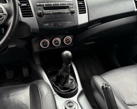 Сірий Міцубісі Аутлендер, об'ємом двигуна 2 л та пробігом 237 тис. км за 8999 $, фото 33 на Automoto.ua