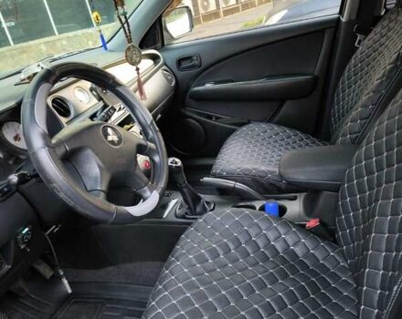 Сірий Міцубісі Аутлендер, об'ємом двигуна 2 л та пробігом 161 тис. км за 7500 $, фото 5 на Automoto.ua