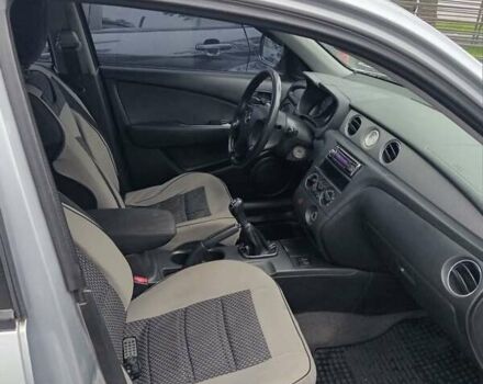 Серый Мицубиси Аутлендер, объемом двигателя 2 л и пробегом 458 тыс. км за 7350 $, фото 4 на Automoto.ua