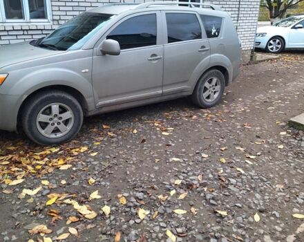 Сірий Міцубісі Аутлендер, об'ємом двигуна 2 л та пробігом 262 тис. км за 4700 $, фото 7 на Automoto.ua