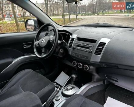 Серый Мицубиси Аутлендер, объемом двигателя 2.4 л и пробегом 237 тыс. км за 8490 $, фото 17 на Automoto.ua