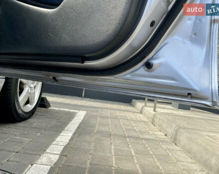 Сірий Міцубісі Аутлендер, об'ємом двигуна 2 л та пробігом 130 тис. км за 8500 $, фото 9 на Automoto.ua