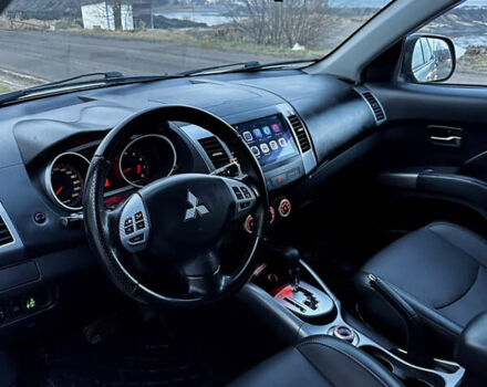 Сірий Міцубісі Аутлендер, об'ємом двигуна 2.4 л та пробігом 273 тис. км за 8400 $, фото 4 на Automoto.ua