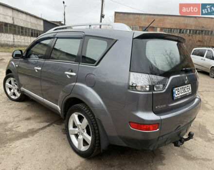 Сірий Міцубісі Аутлендер, об'ємом двигуна 3 л та пробігом 295 тис. км за 8000 $, фото 4 на Automoto.ua