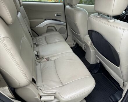 Серый Мицубиси Аутлендер, объемом двигателя 3 л и пробегом 175 тыс. км за 8500 $, фото 22 на Automoto.ua