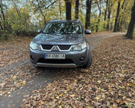 Міцубісі Аутлендер 2008 у Муровані курилівці на Automoto.ua Сірий Міцубісі Аутлендер, об'ємом двигуна 2 л та пробігом 203 тис. км за 8999 $, фото 2 на Automoto.ua