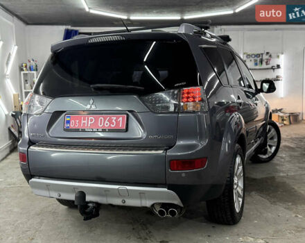 Сірий Міцубісі Аутлендер, об'ємом двигуна 2 л та пробігом 235 тис. км за 8950 $, фото 8 на Automoto.ua