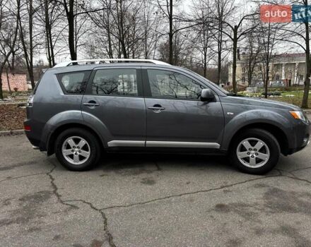 Серый Мицубиси Аутлендер, объемом двигателя 2.4 л и пробегом 237 тыс. км за 8490 $, фото 7 на Automoto.ua
