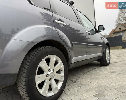 Сірий Міцубісі Аутлендер, об'ємом двигуна 2 л та пробігом 237 тис. км за 8999 $, фото 27 на Automoto.ua