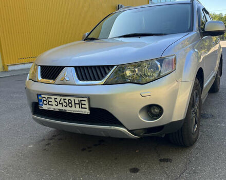 Мицубиси Аутлендер 2008 в Николаеве на Automoto.ua Серый Мицубиси Аутлендер, объемом двигателя 3 л и пробегом 362 тыс. км за 9000 $, фото 2 на Automoto.ua