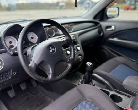 Серый Мицубиси Аутлендер, объемом двигателя 2 л и пробегом 199 тыс. км за 5999 $, фото 15 на Automoto.ua