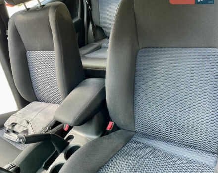 Сірий Міцубісі Аутлендер, об'ємом двигуна 2 л та пробігом 130 тис. км за 8500 $, фото 23 на Automoto.ua