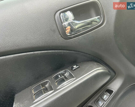 Серый Мицубиси Аутлендер, объемом двигателя 2.38 л и пробегом 197 тыс. км за 7699 $, фото 6 на Automoto.ua