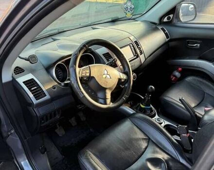 Серый Мицубиси Аутлендер, объемом двигателя 2.18 л и пробегом 287 тыс. км за 10200 $, фото 8 на Automoto.ua